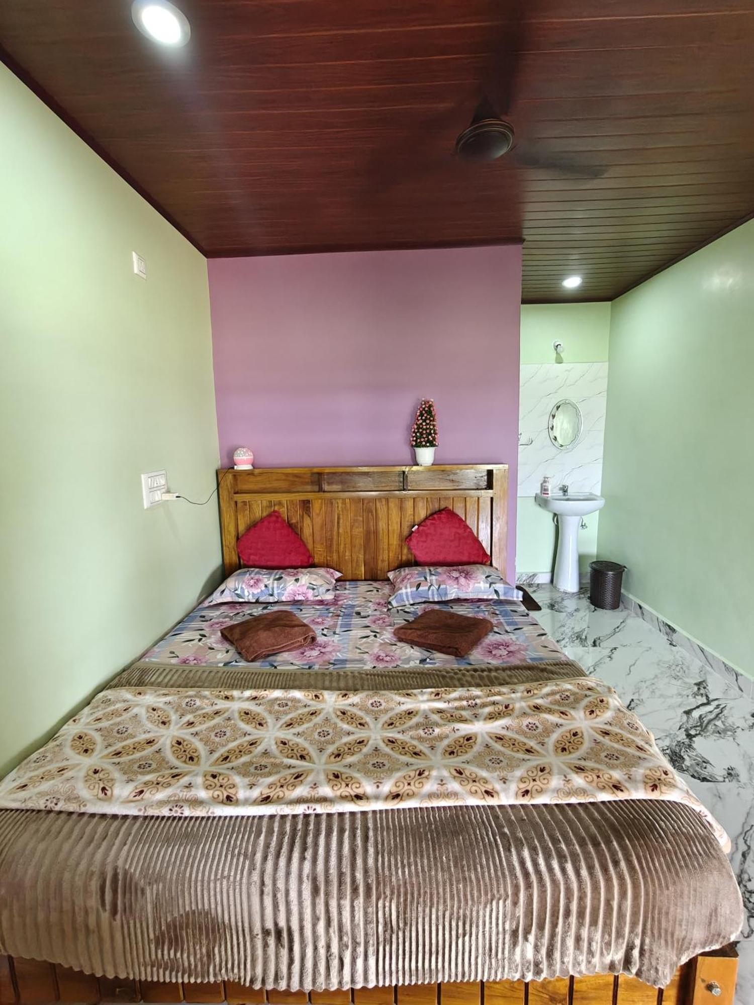 Nakshatra Beach Stay Гокарна Екстер'єр фото